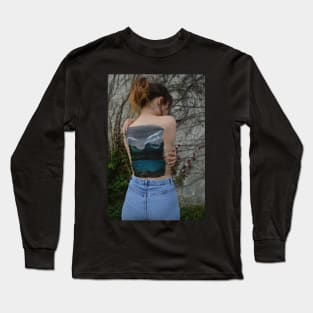 A Painting on Justine's back Long Sleeve T-Shirt